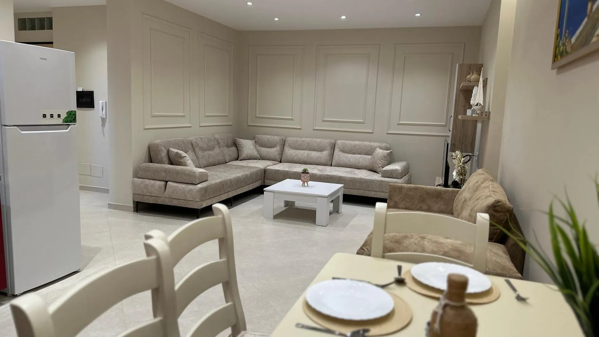 Beachfront Apartment With Balcony Vlore